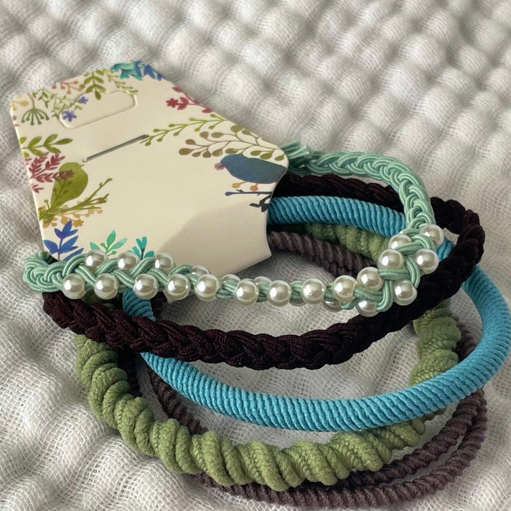 New!  5 pack Assorted Friendship Bracelet Hairties